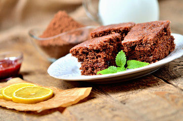 Traditional Czech gingerbread cakes with leaves of mint and lemons glaze.
