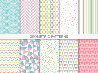 カラフルな幾何学模様のシームレスパターン