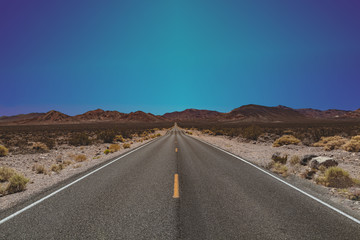 Fototapeta na wymiar On the Road to Death Valley