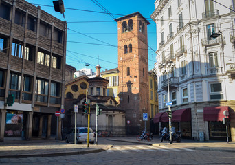 Fototapeta na wymiar Downtown Milan. Building and streets of Milan 