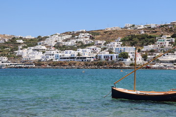 Fototapeta na wymiar boat in greek harbor