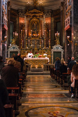Fototapeta na wymiar Rome, 10.11.2019, divine service in a Catholic Church