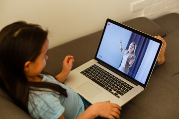 Distance learning online education webpage