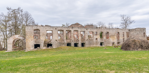 Fototapeta premium ruins of manor europe estonia