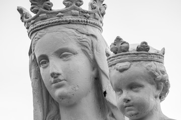 Estatua Virgen Auxiliadora