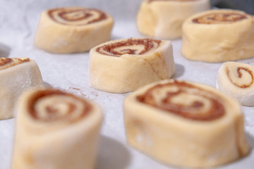 Repostería para hornear rollos de canela