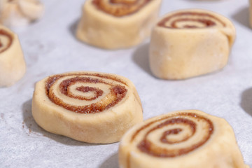 Repostería para hornear rollos de canela