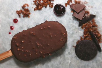 paleta chocolate y arandanos