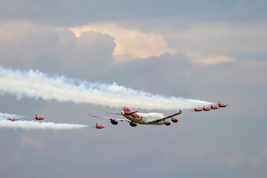 Virgin Atlantic Boeing 747-400 and Red Arrows Aerial Display at Biggin Hill Airshow
