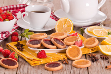 Lemon and straberry tartlets.
