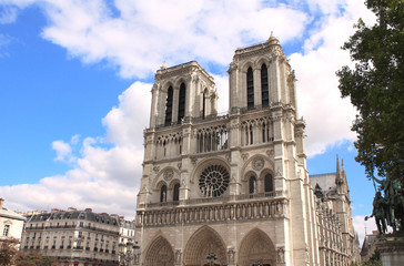 Fototapeta na wymiar Facade of famous Cathedral of Notre Dame de Paris, France