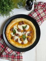 Pizza calabaza y salchicha italiana