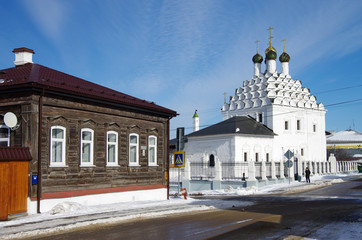 Fototapeta na wymiar KOLOMNA, RUSSIA - February, 2019: Church of Nikola Posadsky in winter day