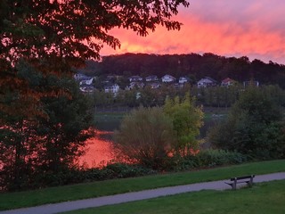 Abendröte in ländlicher Umgebung