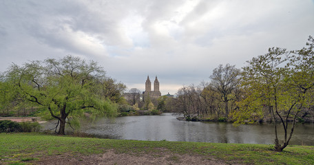 Fototapeta na wymiar Central Park, New York City at the lake