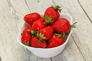 Sweet strawberry in the bowl