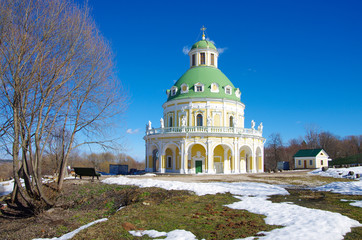 Fototapeta na wymiar MOSCOW REGION, VILLAGE PODMOKLOVO, RUSSIA - March, 2019: Church of the Nativity of the Virgin is a bright example of Italian Baroque