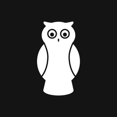 Owl icon. Vector images of owl on background.