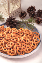 Organic brown mini pretzels with salt