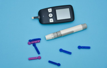 Black Glucose Meter For Diabetic ,white lancet pen and Needles Glucometer 