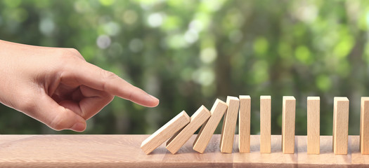 Hand and Domino effect stopped by unique