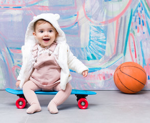 Fototapeta premium Urban look baby making sport