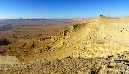 Fototapeta na wymiar Panoramic landscape of Makhtesh (crater) Ramon