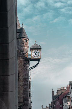 Reloj medieval ciudad  turismo Edimburgo