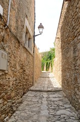 Narrow stepped footpath in Girona village