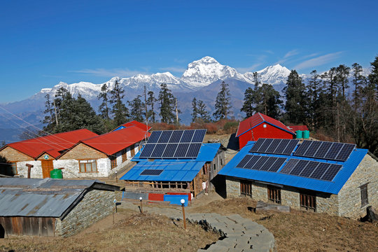 Landscape view of dhaulagiri himalaya from mohare danda 
