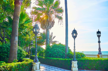 Visit Paseo de Carlos III garden in Cadiz, Spain