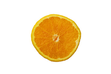 Eine geschnittene Orange isoliert.