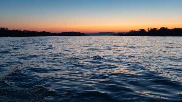 Abendstimmung am Rhein