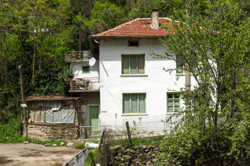 Fototapeta na wymiar Old houses in village of Pirin, Bulgaria