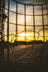Fototapeta premium London Sunset behind Barbed Wire
