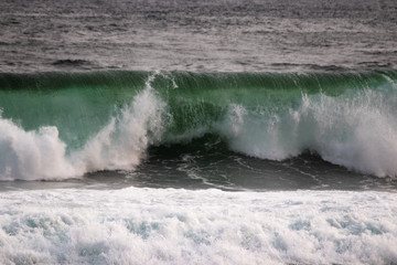 The shapes of the ocean.