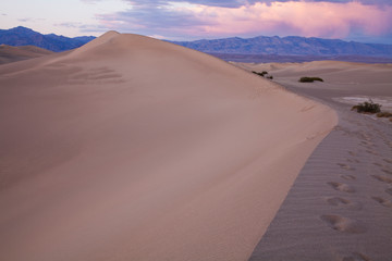 Fototapeta na wymiar Dunes at sunset at Death Valley National Park in California