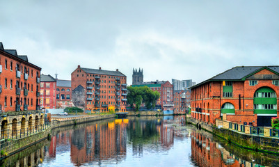 Fototapeta na wymiar View of Leeds with the Aire River in England