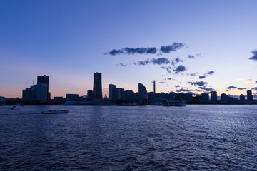 Fototapeta premium 夕暮れのみなとみらい