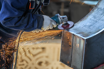Master grind metal a grinder sparks