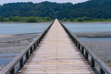 静岡県の蓬莱橋