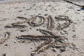 2019 in the sand with arrow