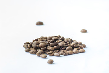 Naklejka premium Coffee beans after roasting