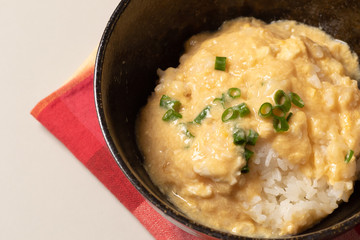 卵あんかけご飯。横撮影