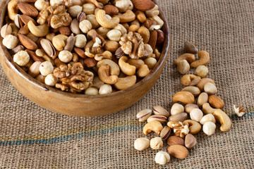 Cashews, pistachios, almonds, walnuts, hazelnuts. Mixed nuts.