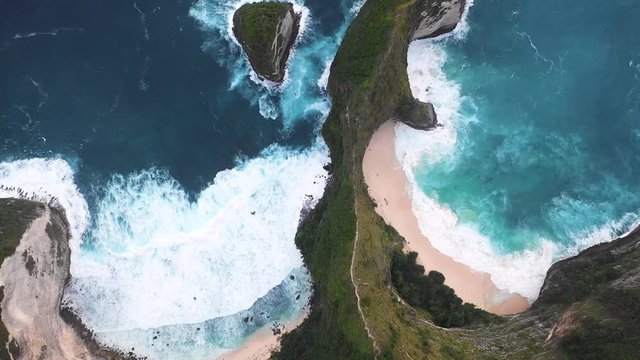 Vista area de playa paradisiaca en Indonesia 