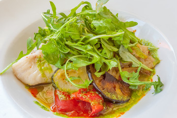 Poisson vapeur et salade