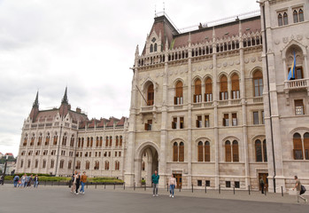 Fototapeta na wymiar Parliament building - courtyard - Budapest