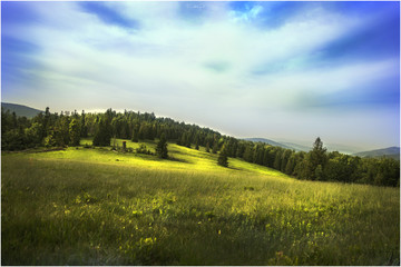 widok na góry  Beskid Żywiecki