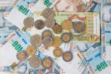 Peruvian money. Dinero peruano